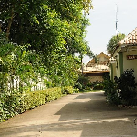 Saraburi Garden Resort Bagian luar foto