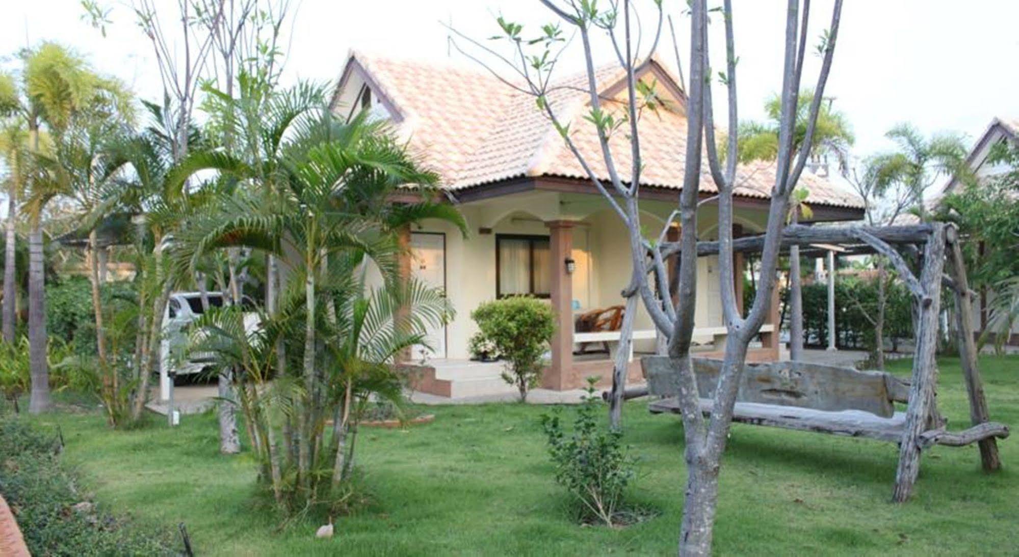 Saraburi Garden Resort Bagian luar foto