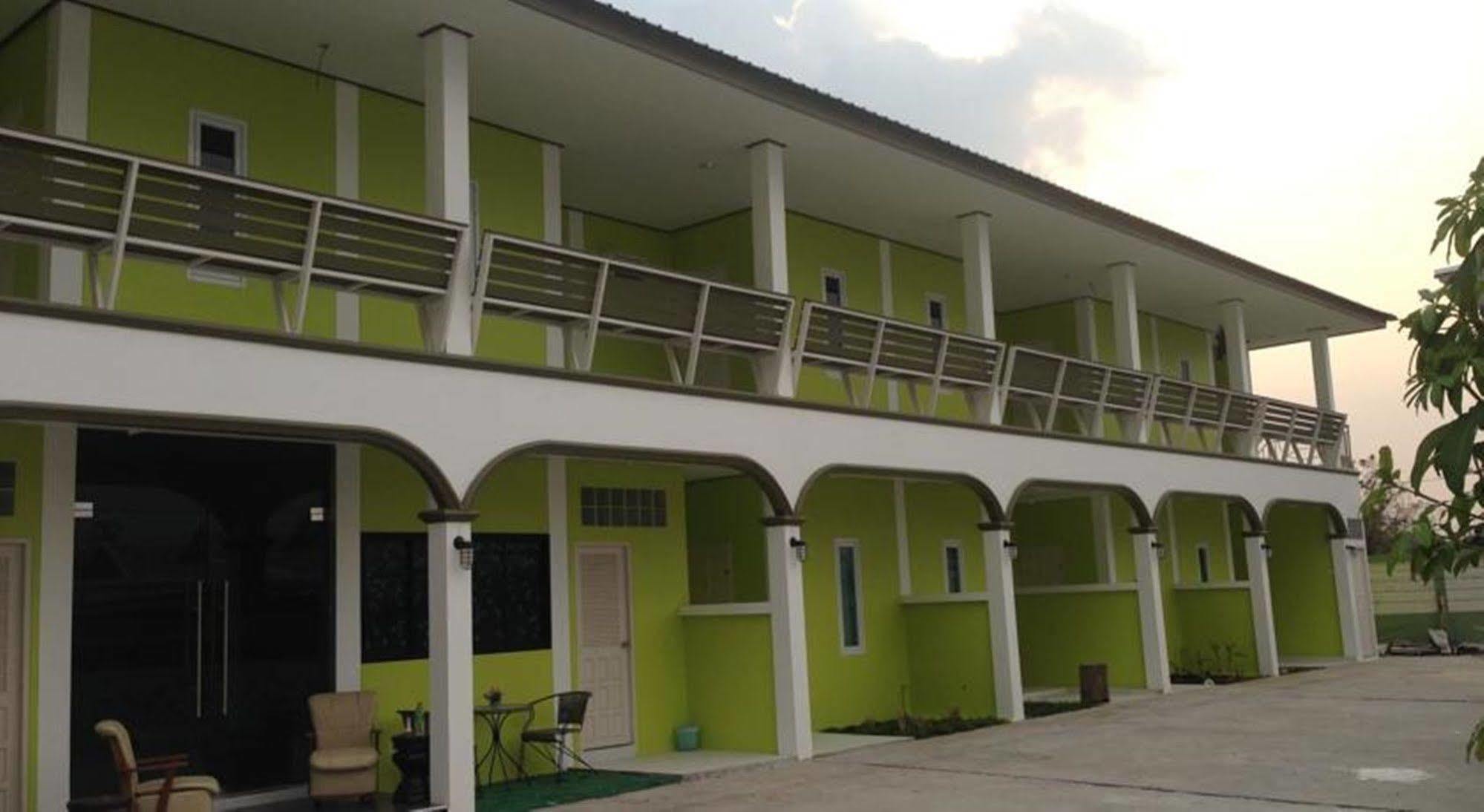 Saraburi Garden Resort Bagian luar foto