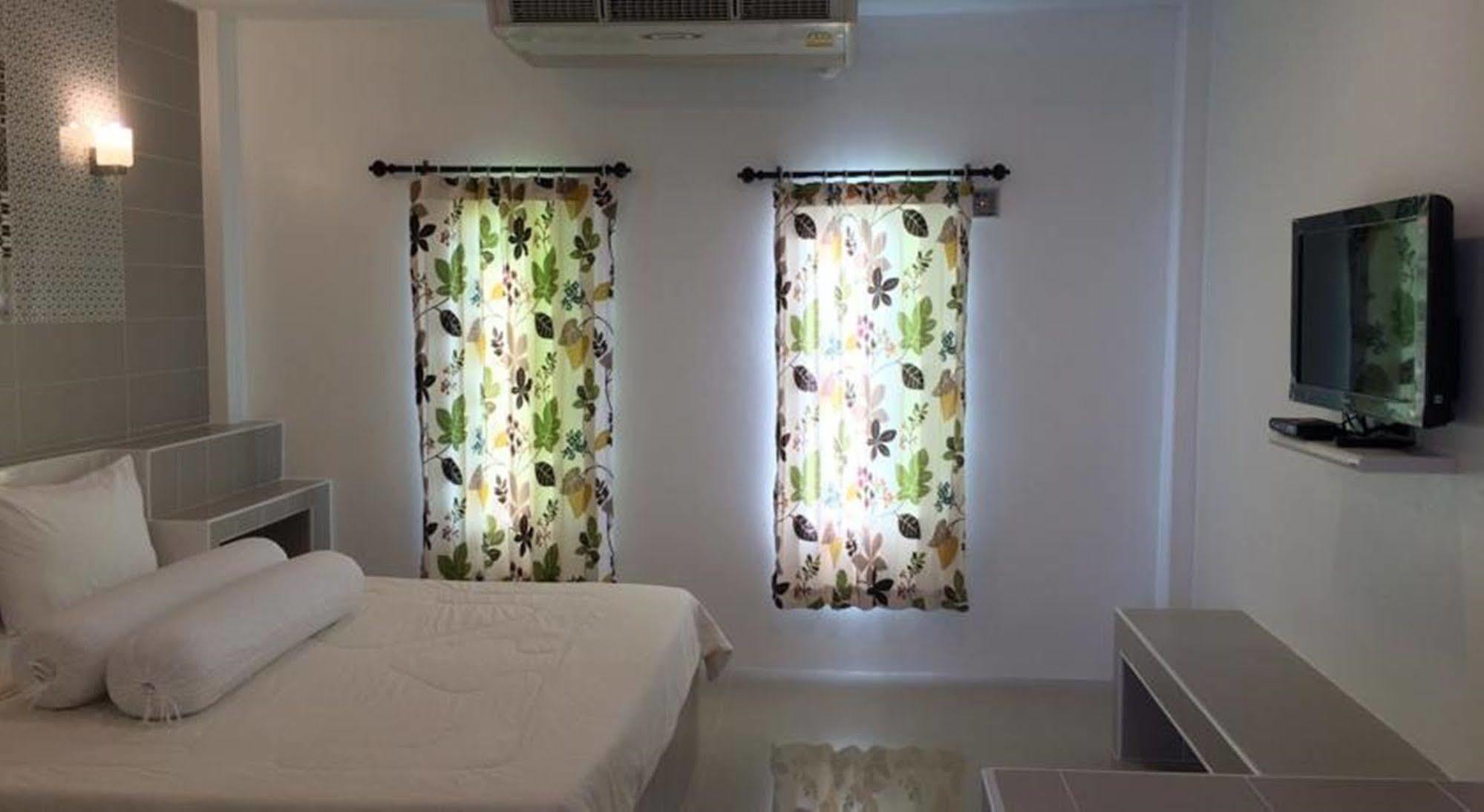 Saraburi Garden Resort Bagian luar foto