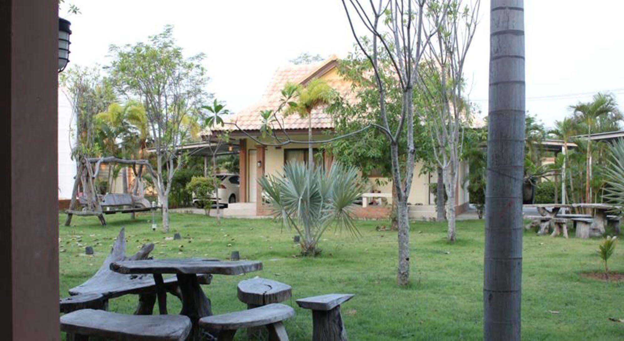 Saraburi Garden Resort Bagian luar foto